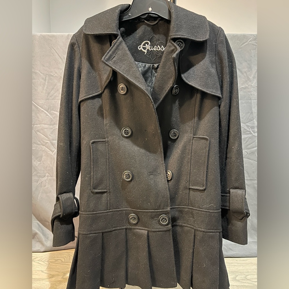 Guess Peacoat. Size Medium